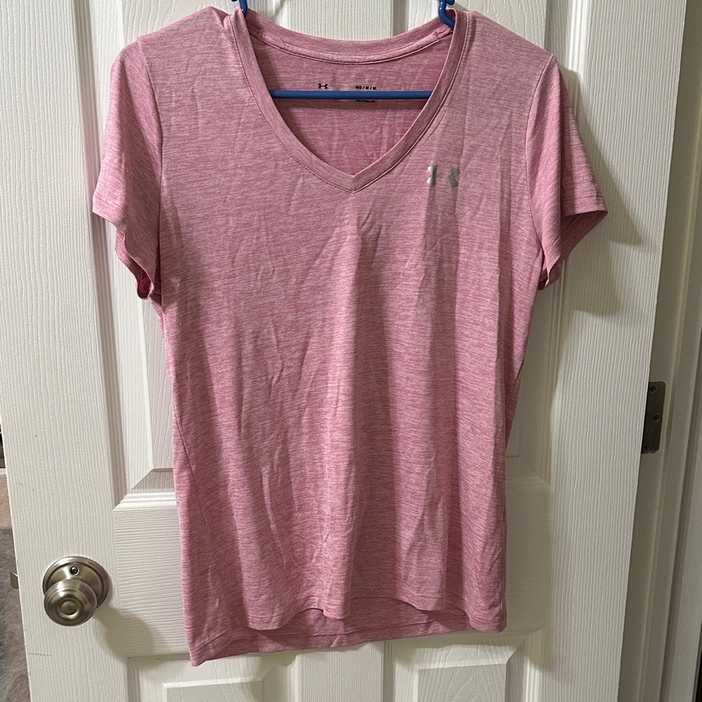 Under Armour Heathered Pink V‑Neck Short Sleeve Performance Tee